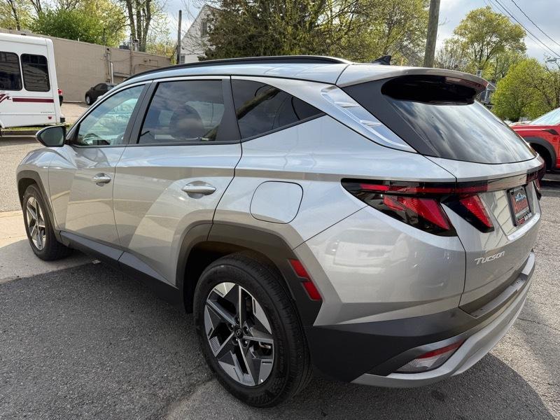 Hyundai Tucson SEL 4D SUV FWD 2025