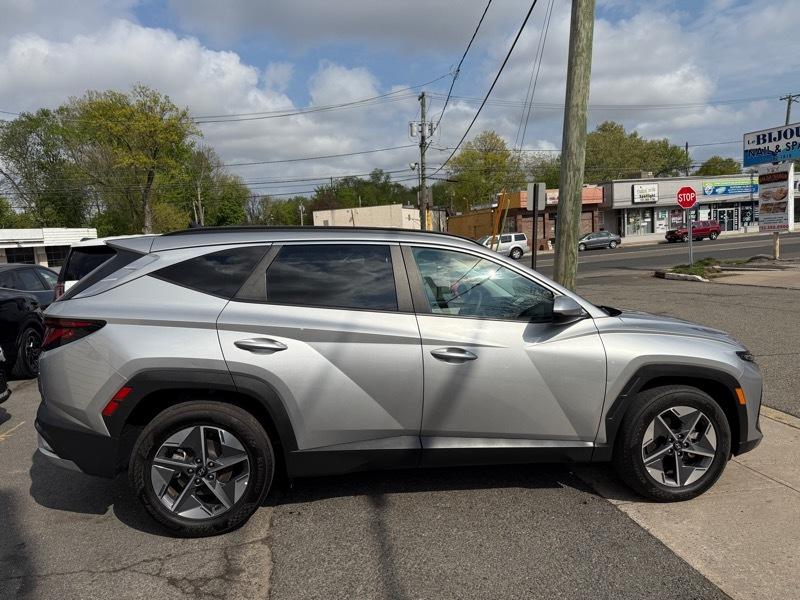 Hyundai Tucson SEL 4D SUV FWD 2025