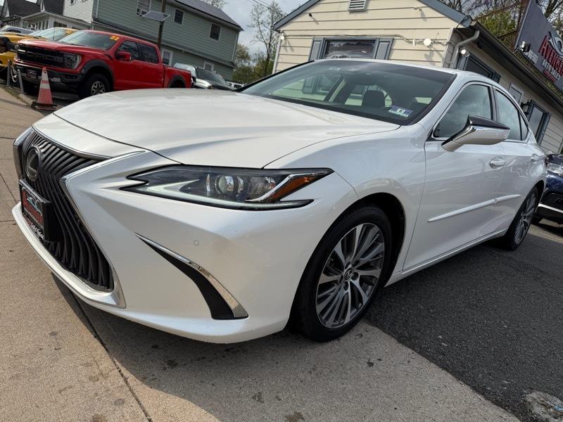 Lexus ES 350  2019