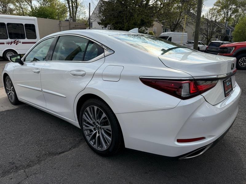 Lexus ES 350  2019