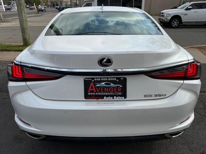 Lexus ES 350  2019