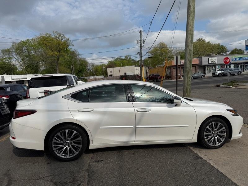Lexus ES 350  2019
