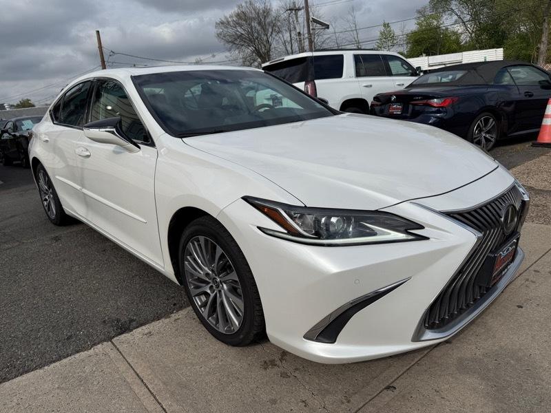 Lexus ES 350  2019