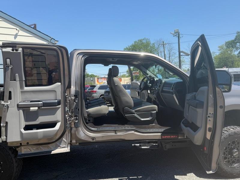 Ford F-250 SD  2018