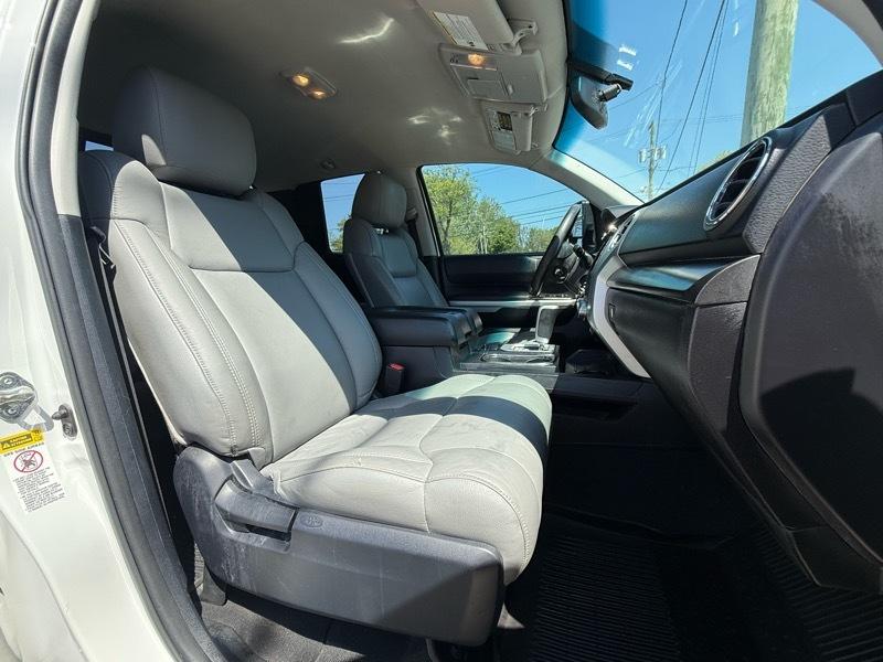 Toyota Tundra  2015