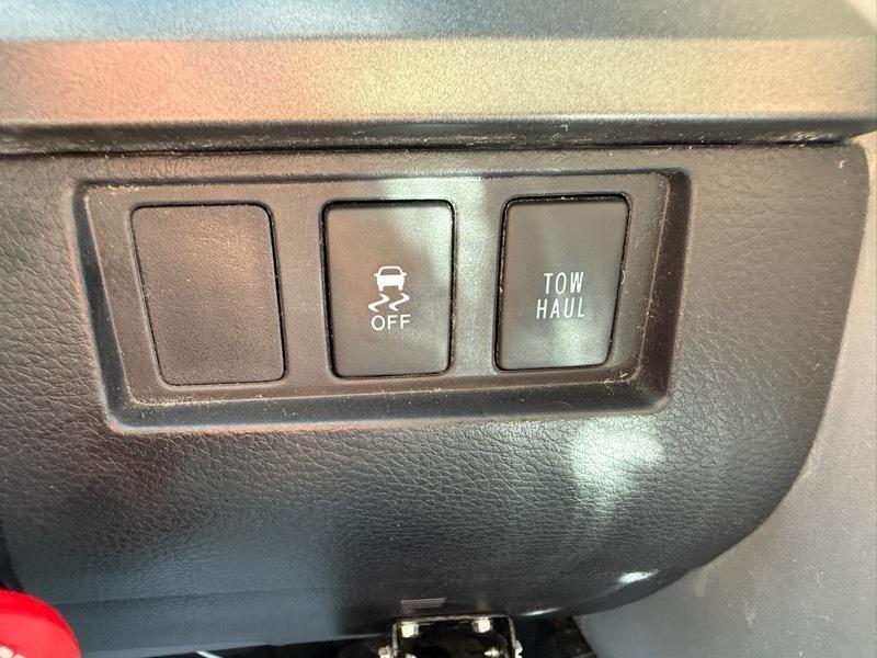 Toyota Tundra  2015