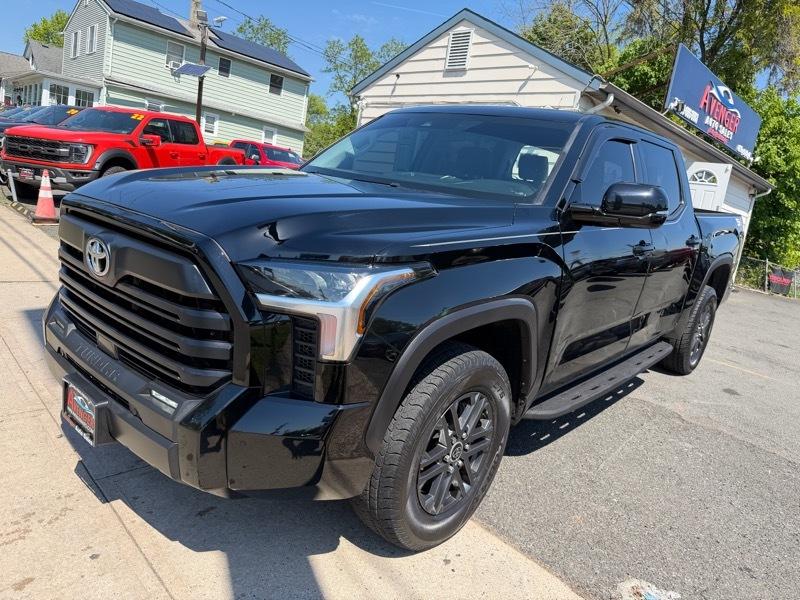 Toyota Tundra SR5 CrewMax 4WD 2024