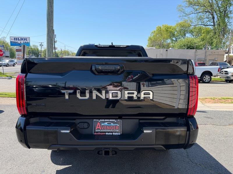 Toyota Tundra SR5 CrewMax 4WD 2024