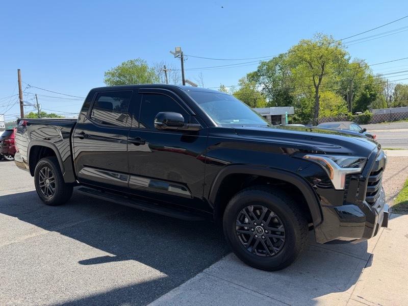 Toyota Tundra SR5 CrewMax 4WD 2024