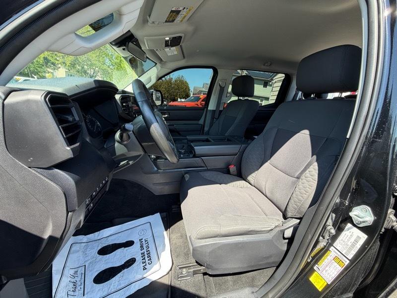Toyota Tundra SR5 CrewMax 4WD 2024