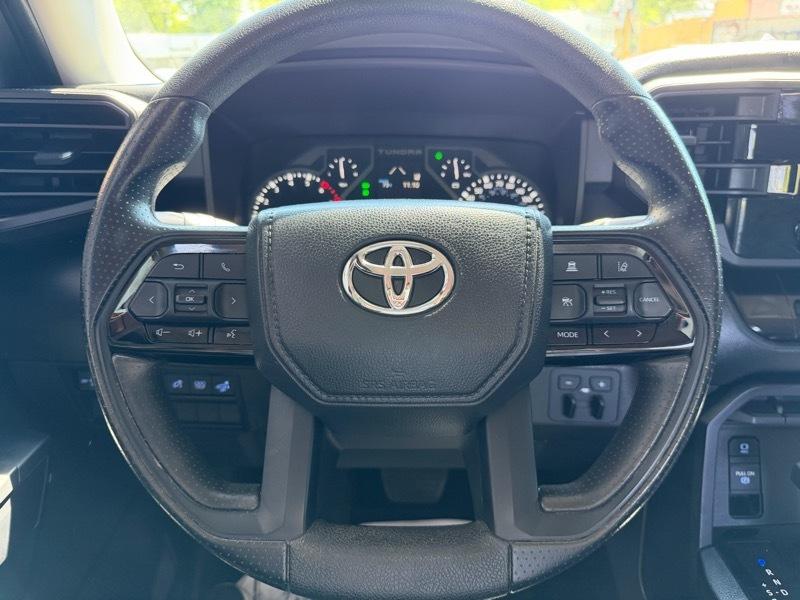 Toyota Tundra SR5 CrewMax 4WD 2024