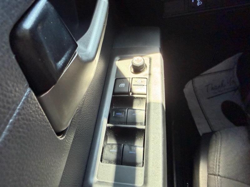 Toyota Tundra SR5 CrewMax 4WD 2024