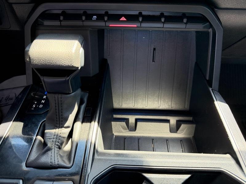 Toyota Tundra SR5 CrewMax 4WD 2024
