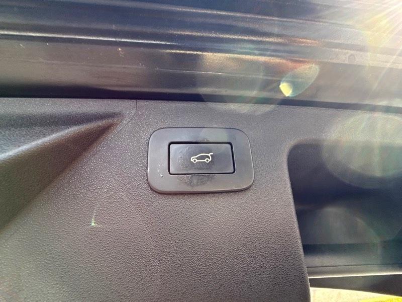 Land Rover Discovery Sport S 4D SUV 2023