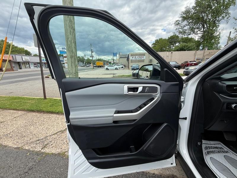 Ford Explorer XLT AWD 2023