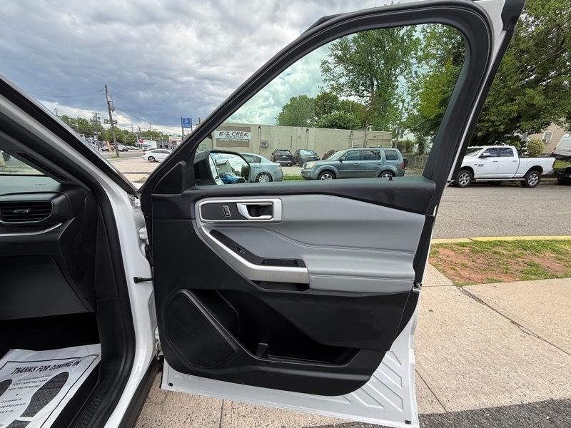 Ford Explorer XLT AWD 2023