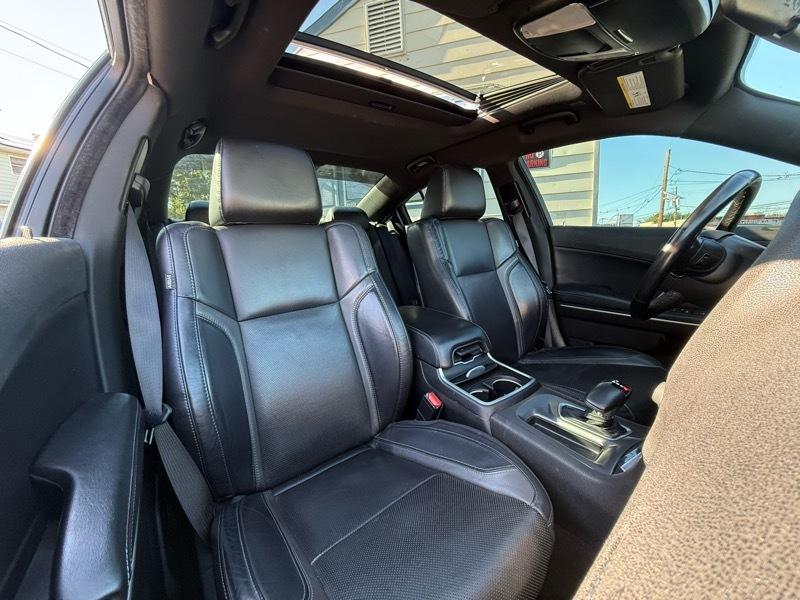 Dodge Charger SXT Plus 2019