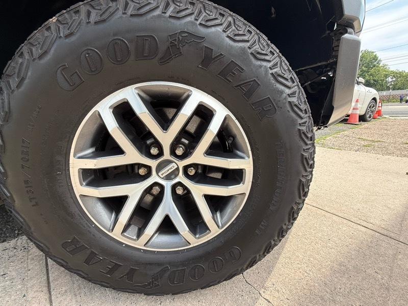 Ford F-150 Raptor SuperCrew 4WD 2017