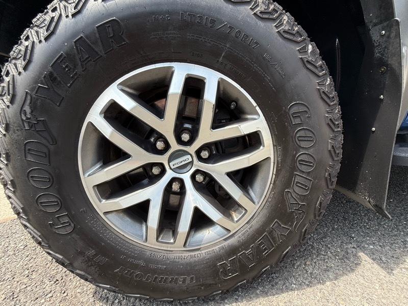 Ford F-150 Raptor SuperCrew 4WD 2017