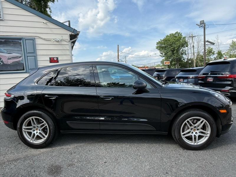 Porsche Macan AWD 4dr Turbo 2021