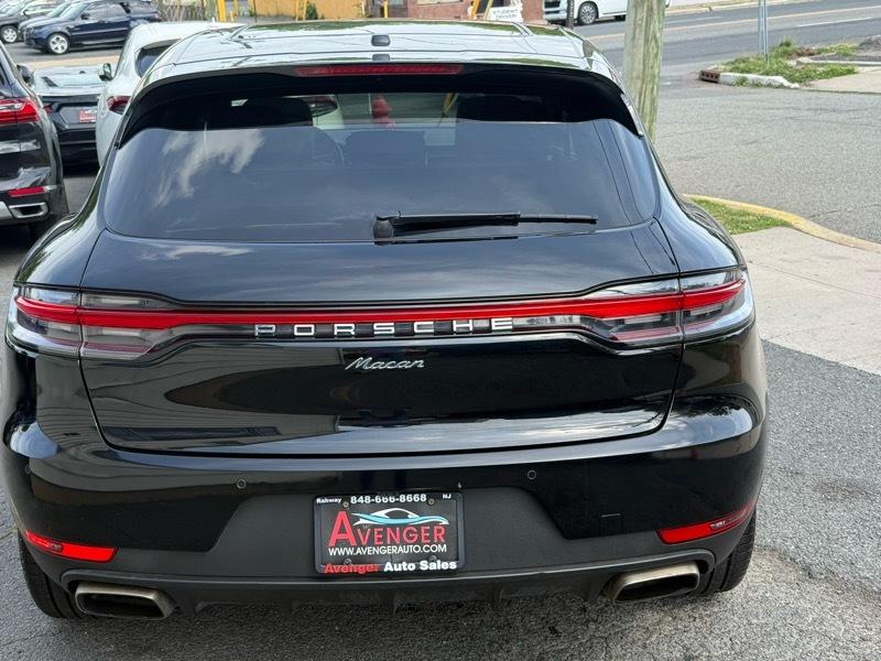 Porsche Macan AWD 4dr Turbo 2021