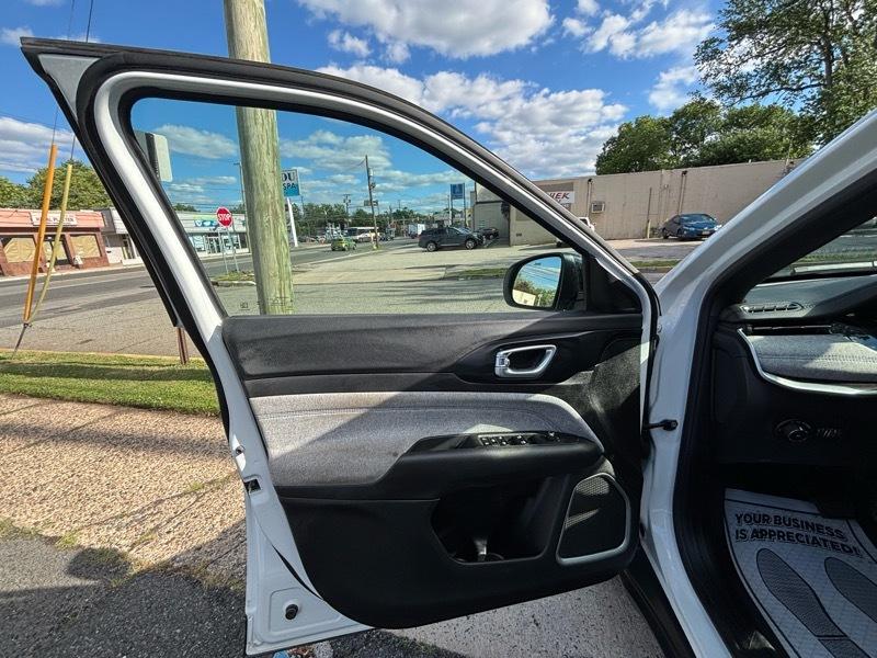 Jeep Compass Latitude 4D SUV 4WD 2023