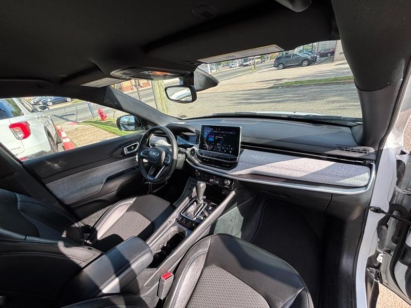Jeep Compass Latitude 4D SUV 4WD 2023