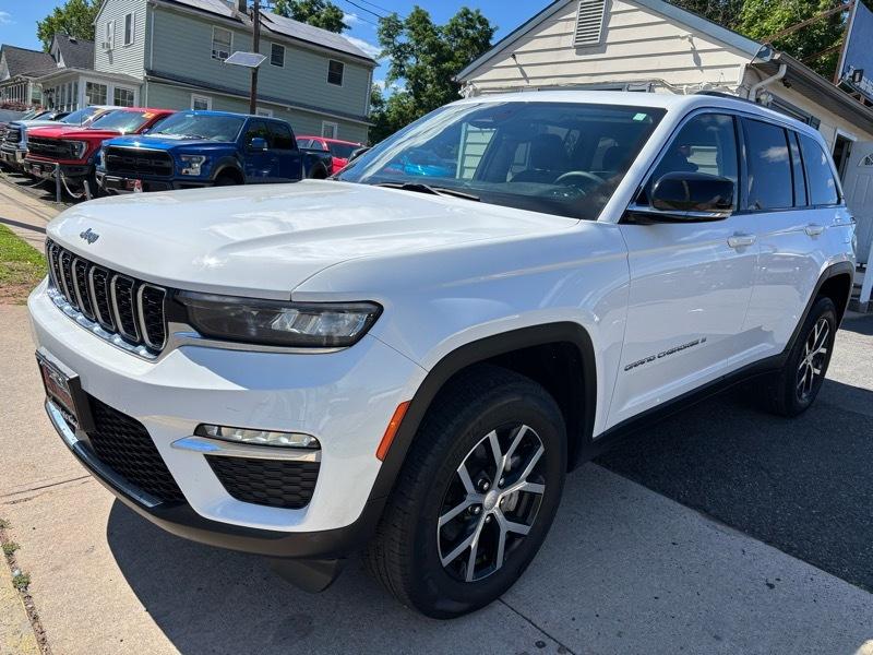 Jeep Grand Cherokee Limited 4D SUV 4WD 2023