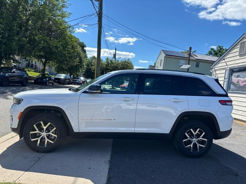 Jeep Grand Cherokee Limited 4D SUV 4WD 2023