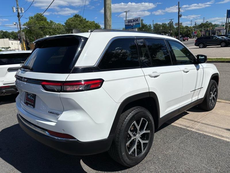 Jeep Grand Cherokee Limited 4D SUV 4WD 2023