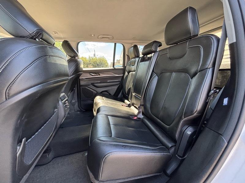 Jeep Grand Cherokee Limited 4D SUV 4WD 2023