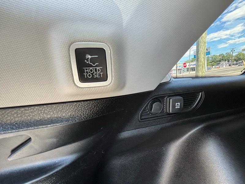Jeep Grand Cherokee Limited 4D SUV 4WD 2023