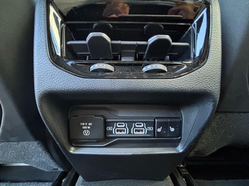 Jeep Grand Cherokee Limited 4D SUV 4WD 2023