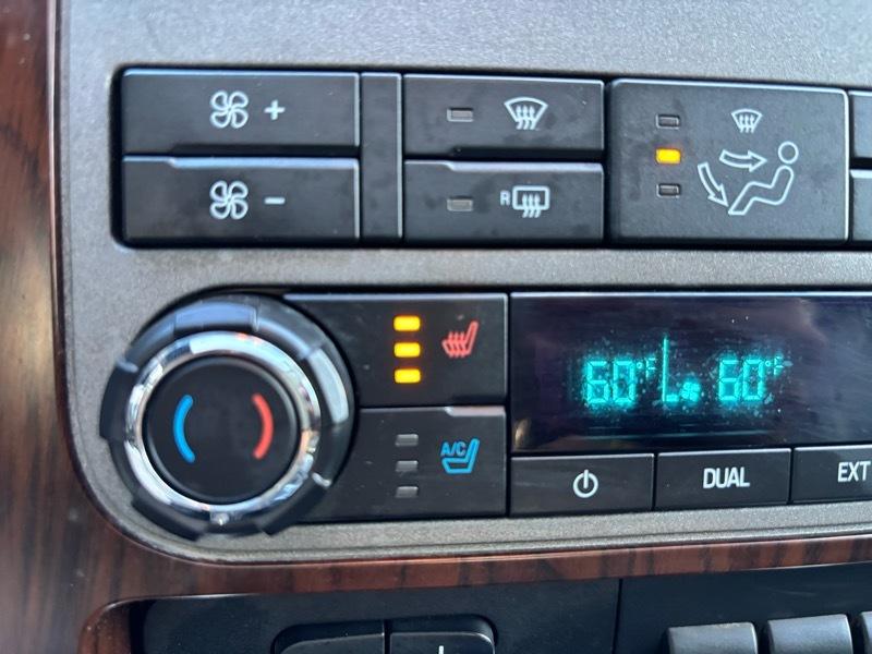Ford F-350 SD Lariat Crew Cab Long Bed 4WD 2012
