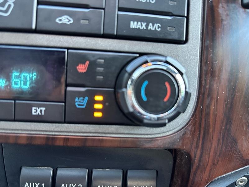 Ford F-350 SD Lariat Crew Cab Long Bed 4WD 2012