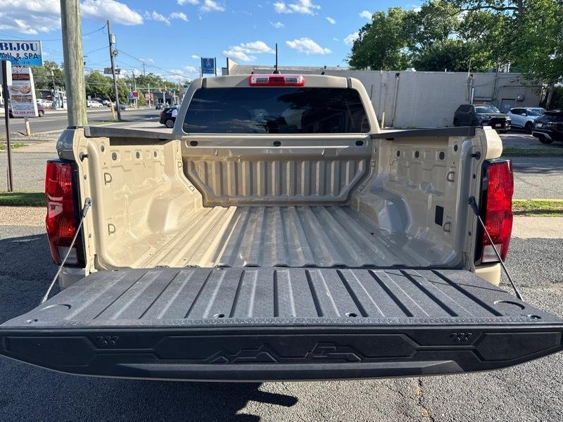 Chevrolet Colorado W/T Crew Cab 2WD SWB 2023
