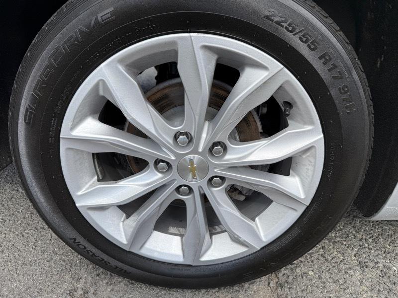 Chevrolet Malibu 4dr Sdn LT Platinum Edition 2022