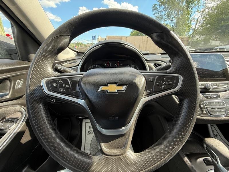 Chevrolet Malibu 4dr Sdn LT Platinum Edition 2022