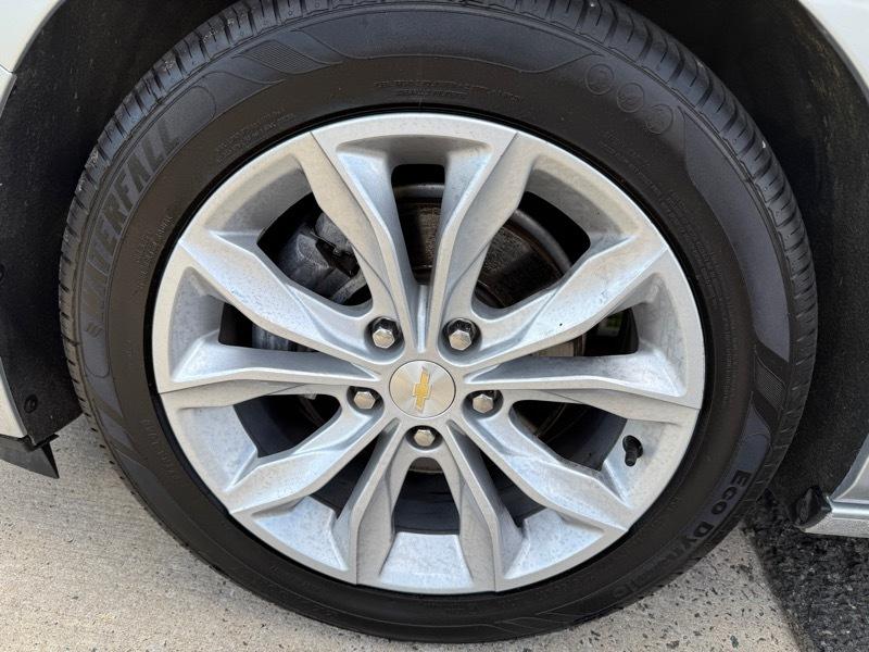 Chevrolet Malibu 4dr Sdn LT Platinum Edition 2022