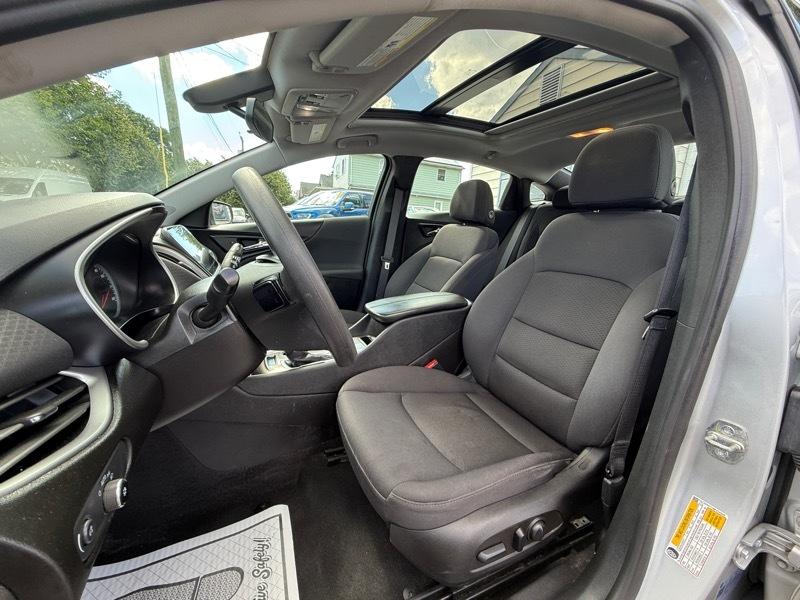 Chevrolet Malibu 4dr Sdn LT Platinum Edition 2022
