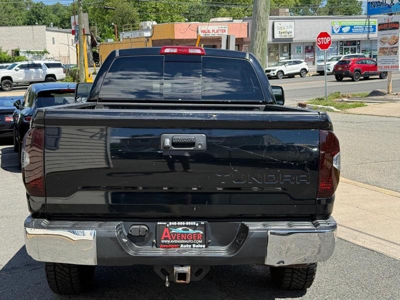 Toyota Tundra SR5 5.7L V8 Double Cab 4WD 2018