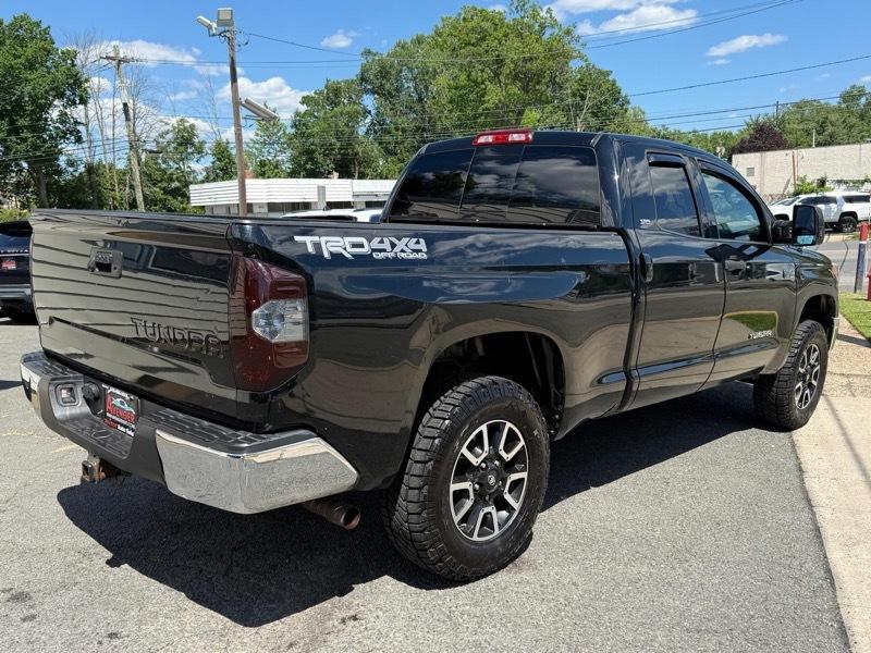 Toyota Tundra SR5 5.7L V8 Double Cab 4WD 2018