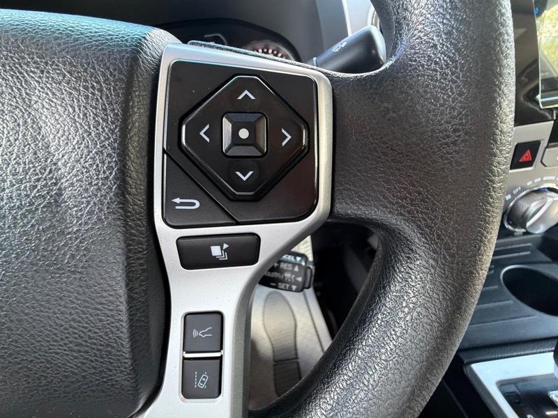 Toyota Tundra SR5 5.7L V8 Double Cab 4WD 2018
