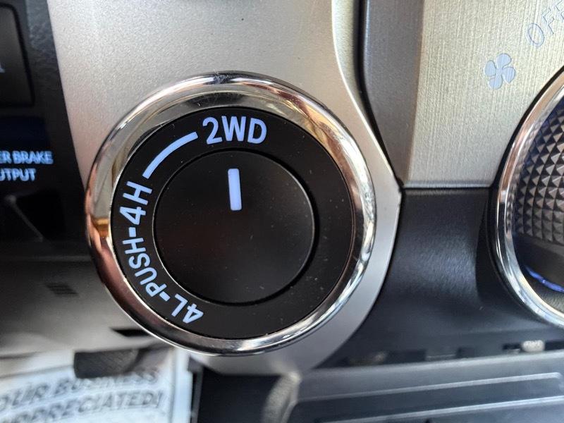 Toyota Tundra SR5 5.7L V8 Double Cab 4WD 2018
