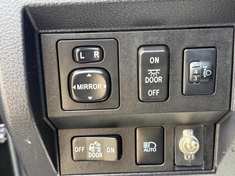 Toyota Tundra SR5 5.7L V8 Double Cab 4WD 2018