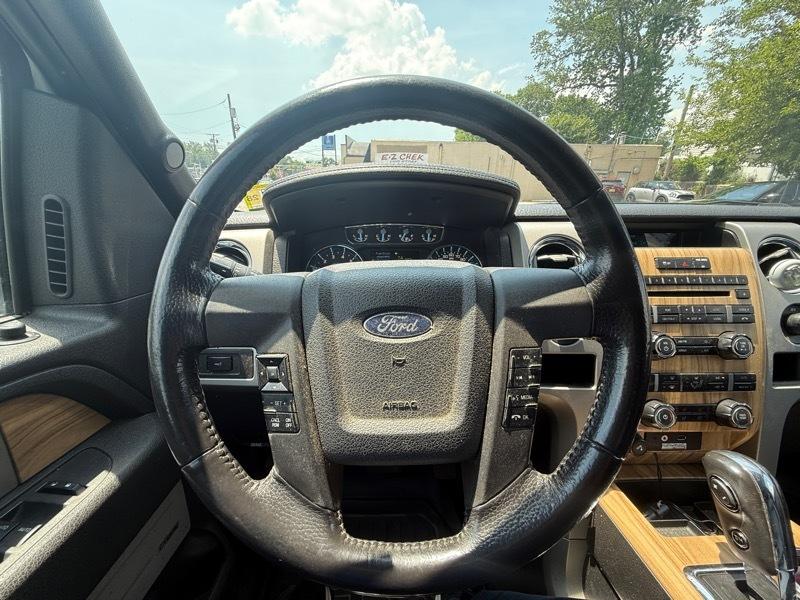 Ford F-150 Lariat SuperCrew 4WD 2011