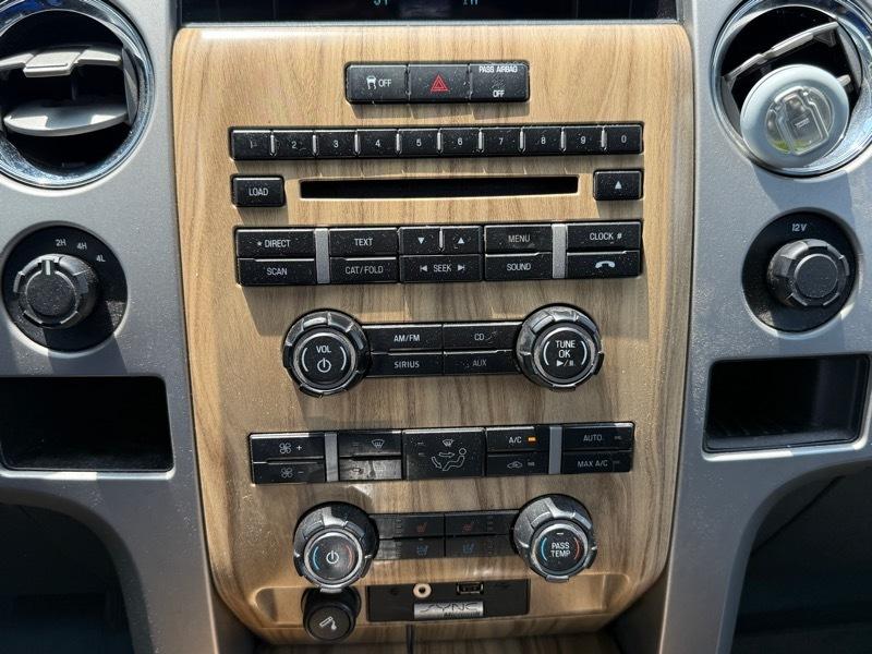 Ford F-150 Lariat SuperCrew 4WD 2011