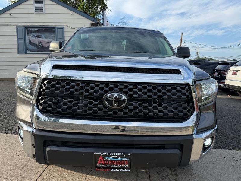 Toyota Tundra  2021