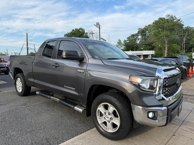Toyota Tundra  2021
