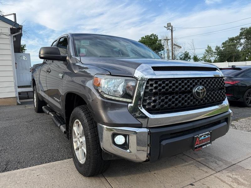 Toyota Tundra  2021